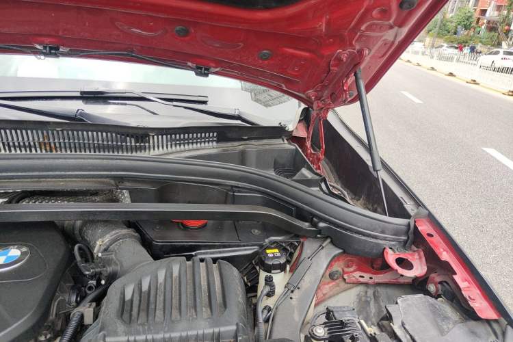 Used BMW X1 2016 sDrive18Li Fashion Model Engine Bay Left