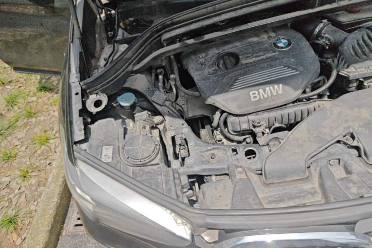 Used BMW X1 2016 sDrive18Li Fashion Model Engine Bay Right
