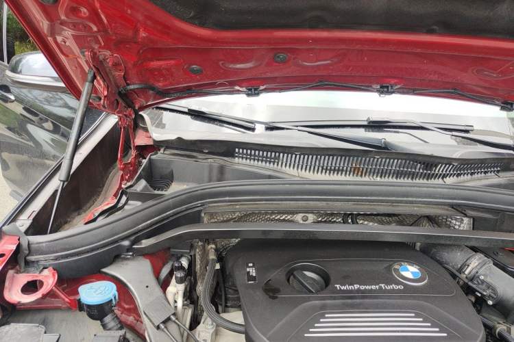 Used BMW X1 2016 sDrive18Li Fashion Model Engine Bay Right