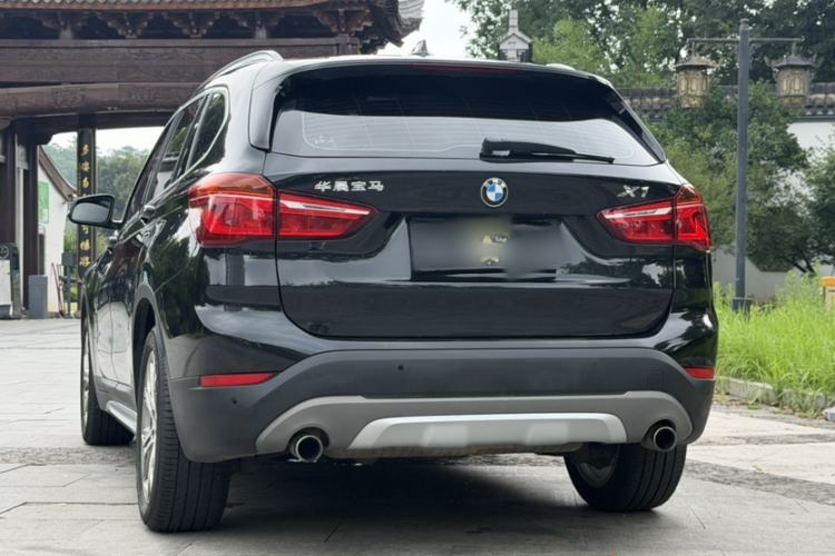 Used BMW X1 2016 xDrive20Li Luxury Model Exterior 3