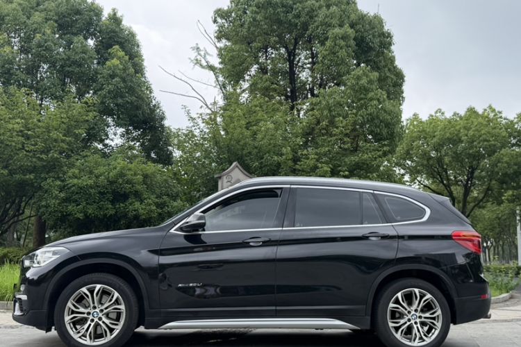 Used BMW X1 2016 xDrive20Li Luxury Model Exterior 4