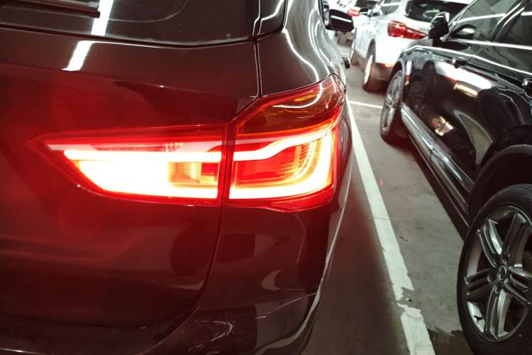 Used BMW X1 2016 sDrive20Li Luxury Model Exterior 6