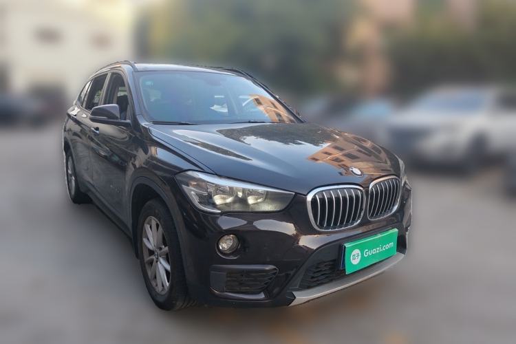 Used BMW X1 2016 sDrive18Li Fashion Model Front Right 45 Deg