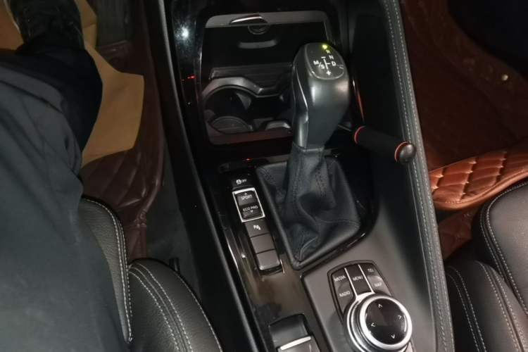 Used BMW X1 2016 sDrive20Li Luxury Model Gear Lever