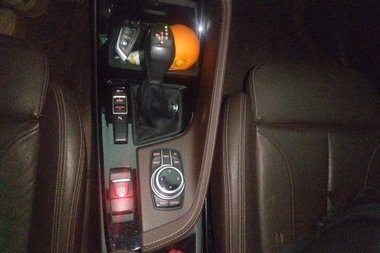 Used BMW X1 2016 sDrive20Li Luxury Model Gear Lever