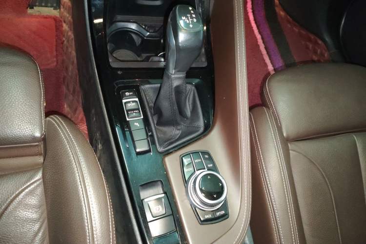 Used BMW X1 2016 sDrive20Li Luxury Model Gear Lever