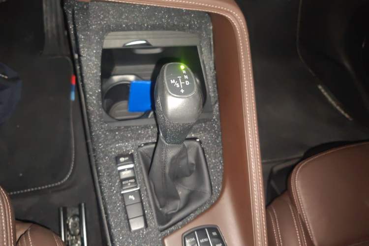 Used BMW X1 2016 sDrive20Li Luxury Model Gear Lever