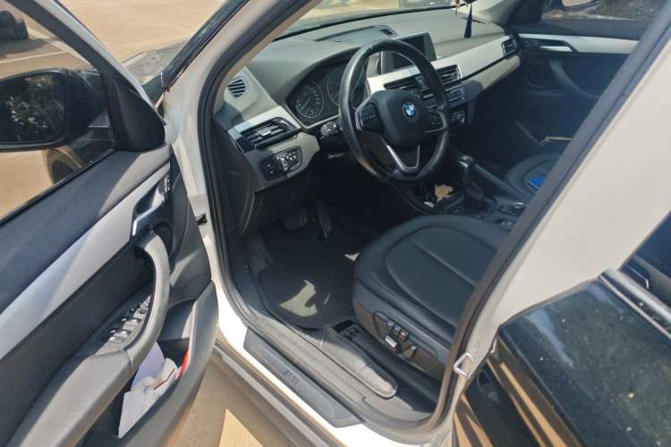 Used BMW X1 2016 sDrive18Li Fashion Model Interior 3