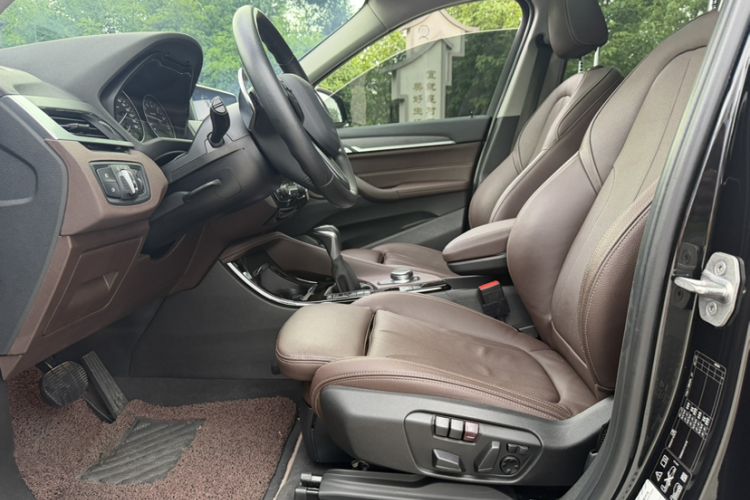 Used BMW X1 2016 xDrive20Li Luxury Model Interior 3