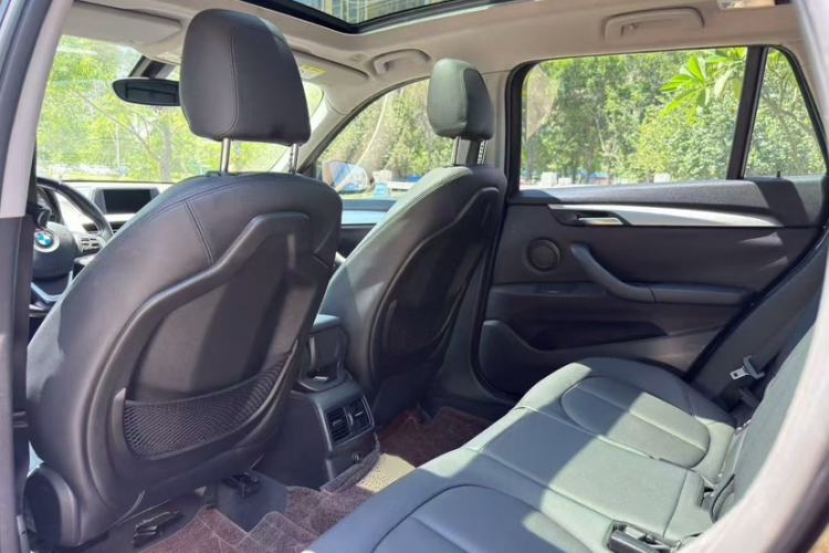 Used BMW X1 2016 sDrive18Li Premium Edition Interior 4