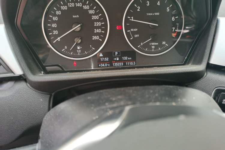 Used BMW X1 2016 sDrive18Li Fashion Model Odometer Close Up