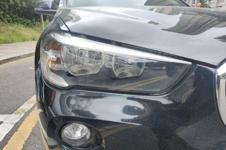Used BMW X1 2016 sDrive18Li Fashion Model Right Front Headlight
