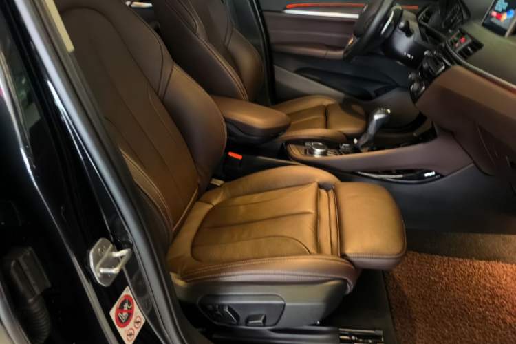 Used BMW X1 2016 xDrive20Li Luxury Model Right Front Seat