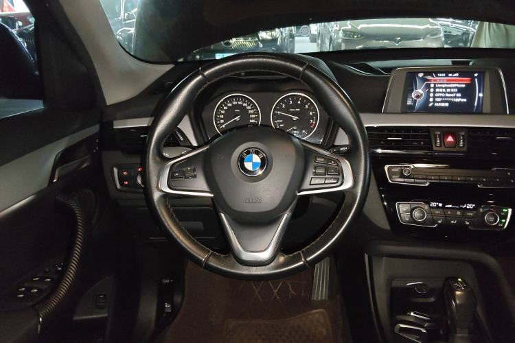 Used BMW X1 2016 sDrive18Li Premium Edition Steering Wheel