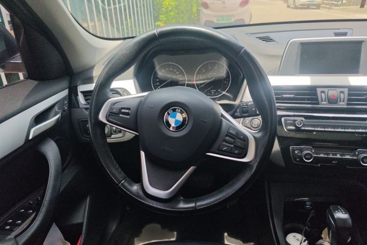 Used BMW X1 2016 sDrive18Li Fashion Model Steering Wheel