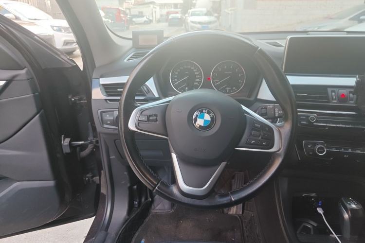 Used BMW X1 2016 sDrive18Li Fashion Model Steering Wheel