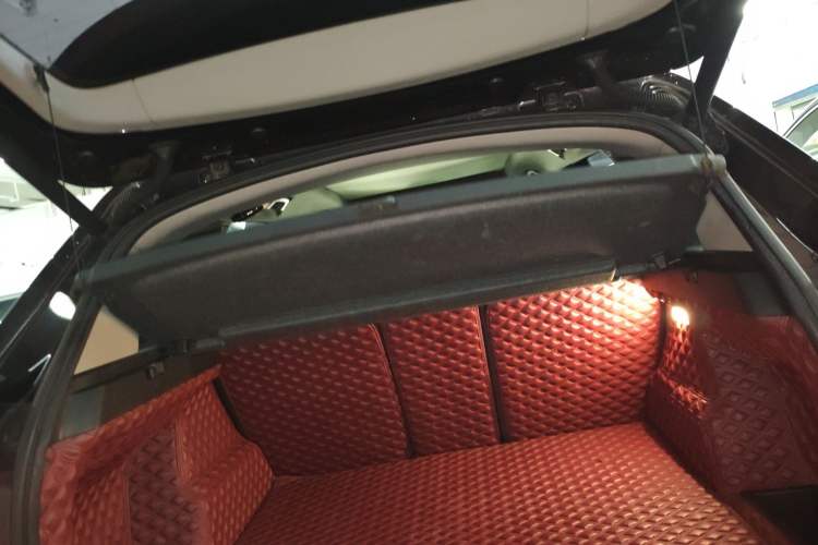 Used BMW X1 2016 sDrive20Li Luxury Model Trunk