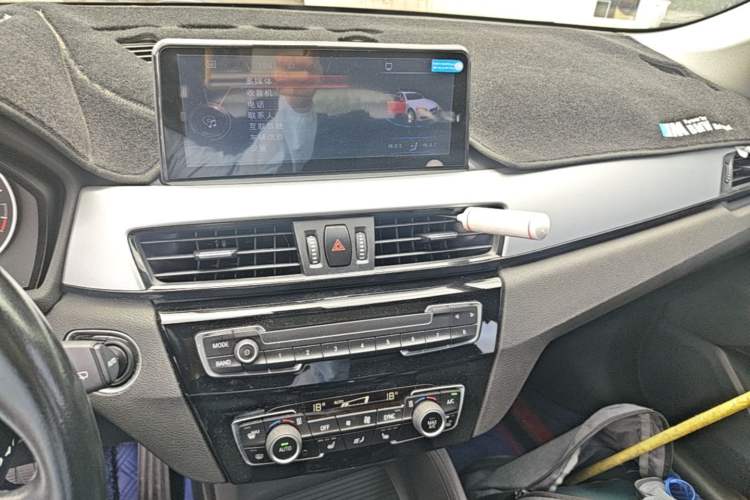 Used BMW X1 2016 sDrive18Li Premium Edition Audio And AC Panel