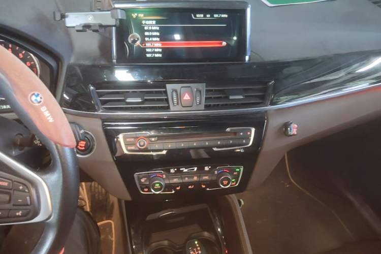 Used BMW X1 2016 xDrive20Li Luxury Model Audio And AC Panel