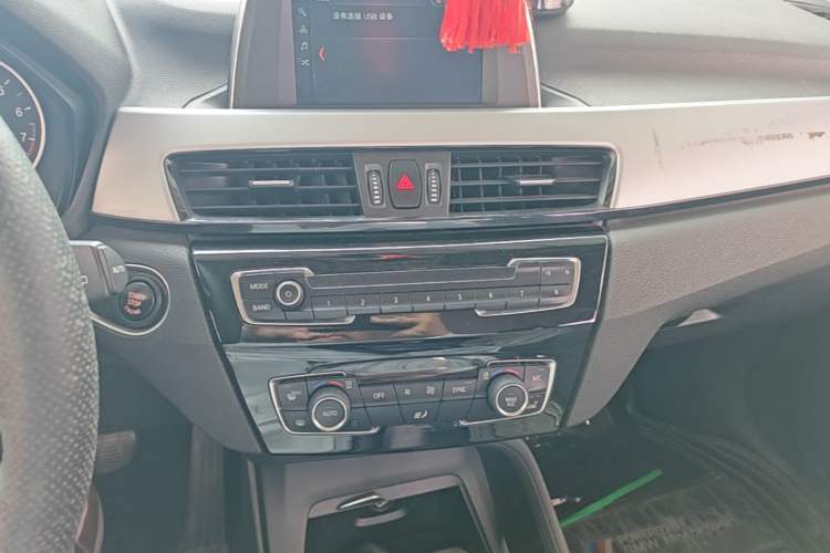 Used BMW X1 2016 sDrive18Li Fashion Model Audio And AC Panel