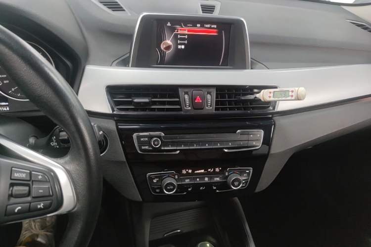 Used BMW X1 2016 sDrive18Li Premium Edition Audio And AC Panel