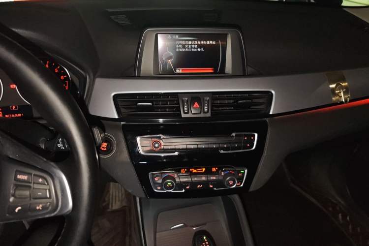 Used BMW X1 2016 sDrive18Li Fashion Model Audio And AC Panel