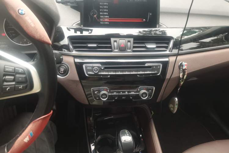 Used BMW X1 2016 xDrive20Li Luxury Model Audio And AC Panel