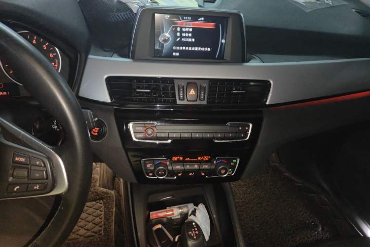 Used BMW X1 2016 sDrive18Li Premium Edition Audio And AC Panel