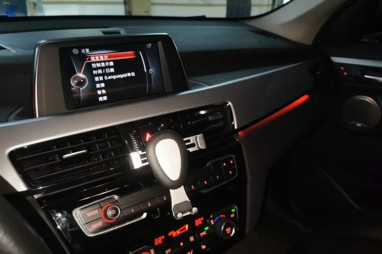 Used BMW X1 2016 sDrive18Li Premium Edition Audio And AC Panel