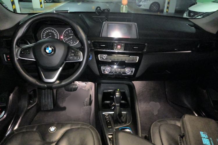 Used BMW X1 2016 sDrive18Li Premium Edition Center Console