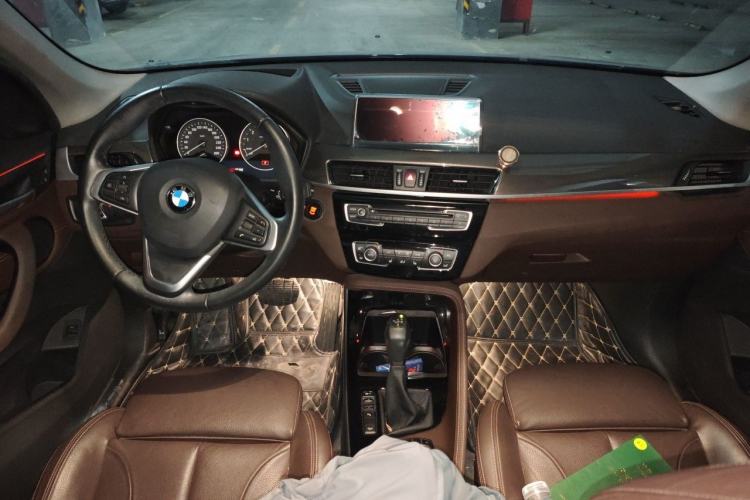 Used BMW X1 2016 xDrive20Li Luxury Model Center Console