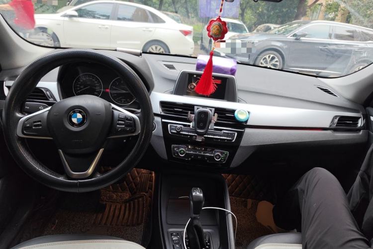 Used BMW X1 2016 sDrive18Li Premium Edition Center Console