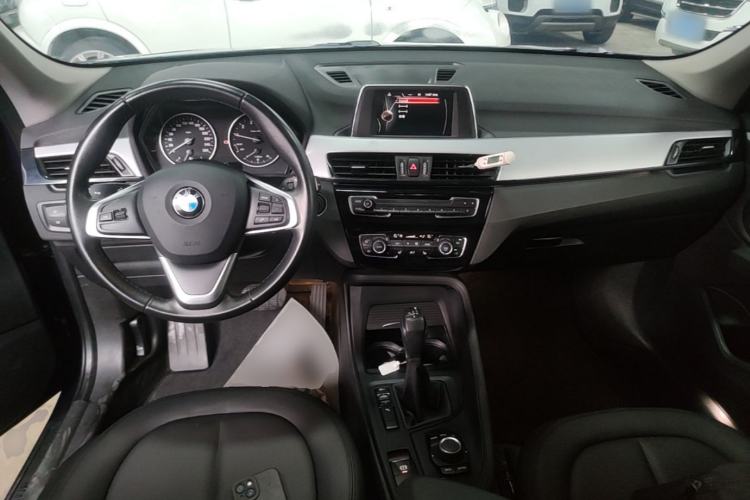 Used BMW X1 2016 sDrive18Li Premium Edition Center Console