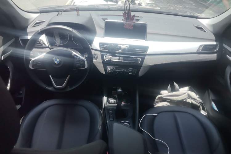 Used BMW X1 2016 sDrive18Li Premium Edition Center Console