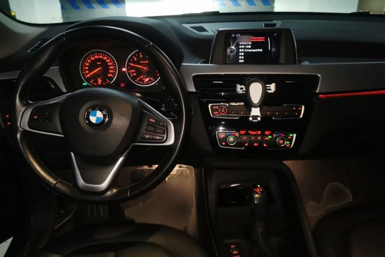 Used BMW X1 2016 sDrive18Li Premium Edition Center Console