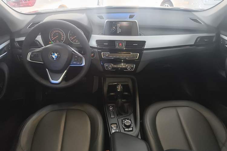 Used BMW X1 2016 sDrive18Li Fashion Model Center Console