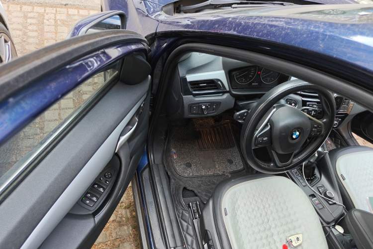 Used BMW X1 2016 sDrive18Li Premium Edition Driver Seat