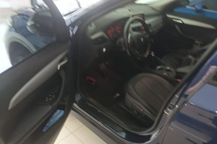 Used BMW X1 2016 sDrive18Li Premium Edition Driver Seat