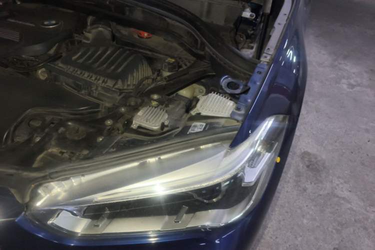 Used BMW X1 2016 sDrive18Li Premium Edition Engine Bay Left