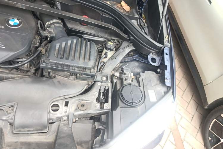 Used BMW X1 2016 sDrive18Li Fashion Model Engine Bay Left