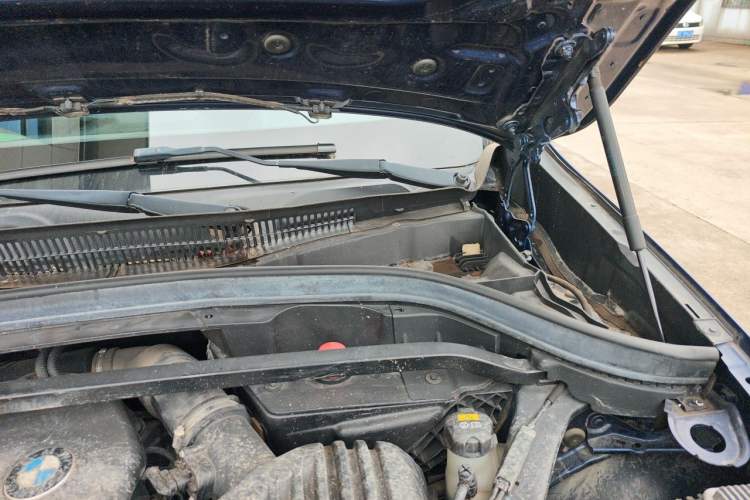 Used BMW X1 2016 sDrive18Li Premium Edition Engine Bay Left
