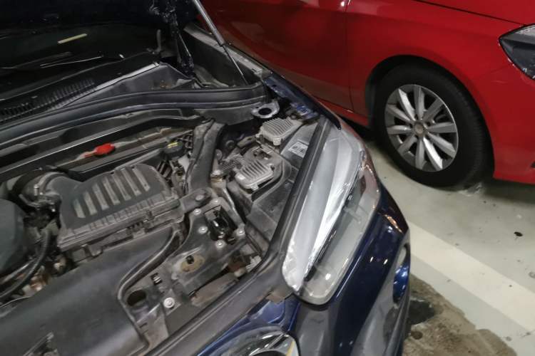 Used BMW X1 2016 sDrive18Li Premium Edition Engine Bay Left
