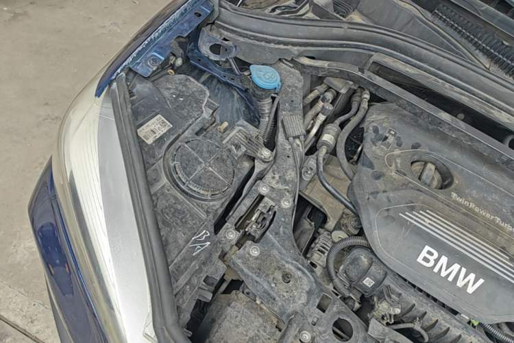 Used BMW X1 2016 sDrive18Li Fashion Model Engine Bay Right