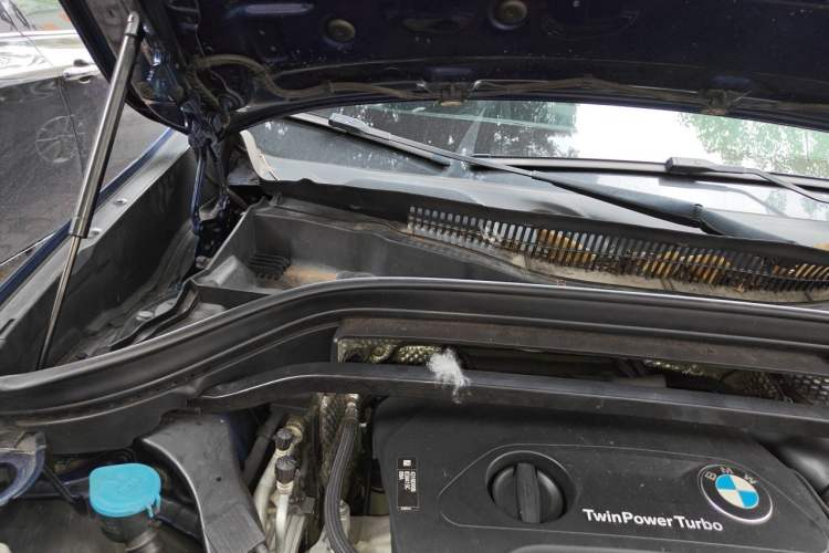 Used BMW X1 2016 sDrive18Li Fashion Model Engine Bay Right
