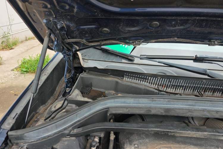 Used BMW X1 2016 sDrive18Li Premium Edition Engine Bay Right