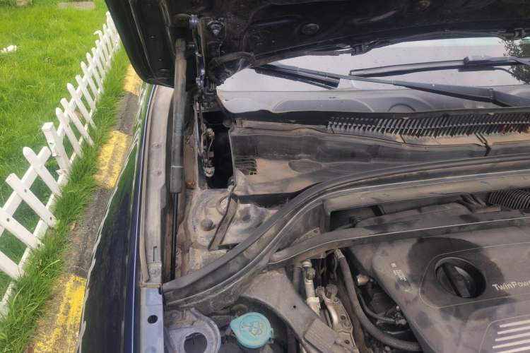 Used BMW X1 2016 xDrive20Li Luxury Model Engine Bay Right