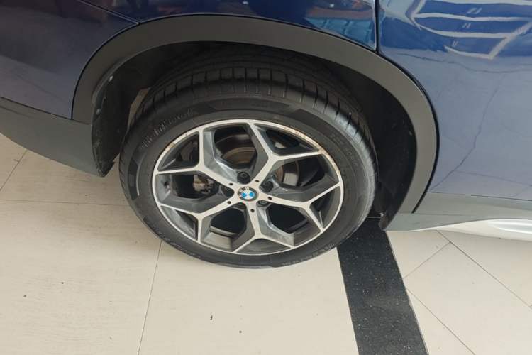 Used BMW X1 2016 sDrive20Li Luxury Model Exterior 5