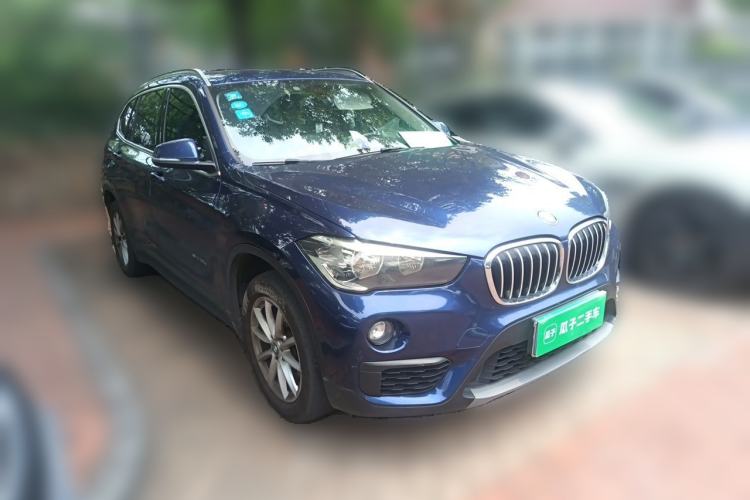 Used BMW X1 2016 sDrive18Li Fashion Model Front Right 45 Deg