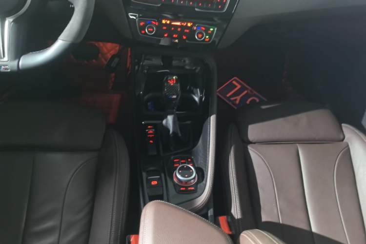 Used BMW X1 2016 sDrive20Li Luxury Model Gear Lever