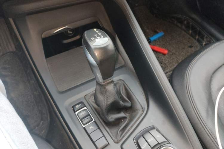 Used BMW X1 2016 sDrive18Li Premium Edition Gear Lever